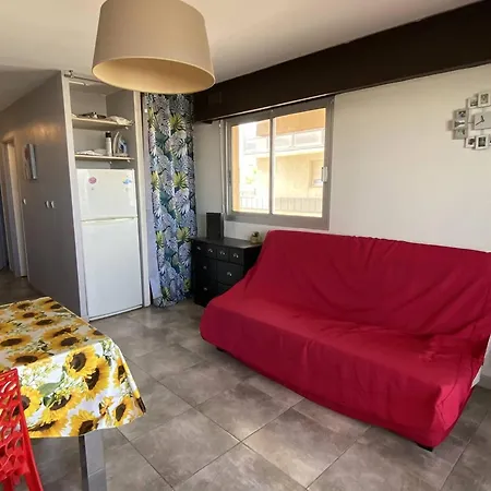 2 Pieces, Climatise, En Bord De Pour 4 - Fr-1-696-97 * Canet-en-Roussillon
